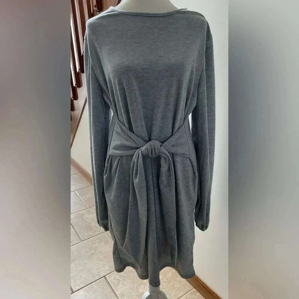Tobrief | ladies front tie dress. Size: XL.